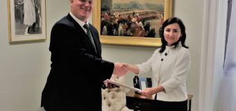 Noul Ambasador al RM în Marea Britanie a prezentat copiile scrisorilor de acreditare
