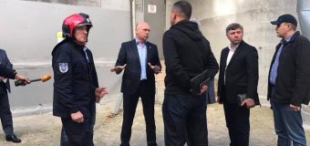 Pavel Filip – la locul exploziei din sect. Râșcani (FOTO)