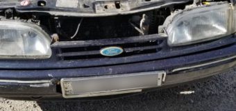 Țigări ascunse sub capota mașinii, descoperite la frontieră