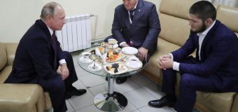 Vladimir Putin, la discuții cu luptătorul rus Khabib Nurmagomedov