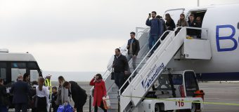 Cursa aeriană Chișinău – Minsk a fost lansată. Promisiunea lui Pavel Filip pentru pasagerul cu numărul 1000!