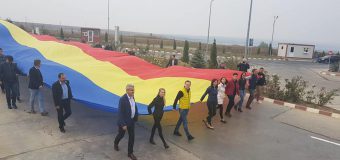 La 100 de ani de la Marea Unire, tricolorul a unit cele două maluri ale Prutului