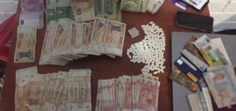 La rădăcina copacilor, sub bordure sau pietre. Locațiile alese de un grup infracțional pentru a ascunde drogurile!