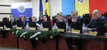 CEC face precizări în privința necesității suspendării din funcțiile deținute de concurenți electorali