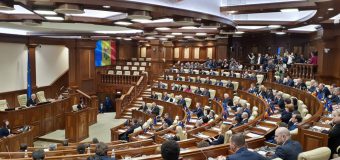 Parlamentul s-a întrunit în ședință de constituire