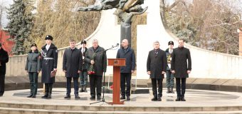 Miting de comemorare, la Chișinău: „Sute de familii își mai plâng și astăzi fiii, frații, soții”