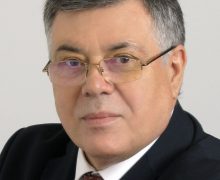 A primit mai multe propuneri de a candida independent la parlamentare. A decis că…