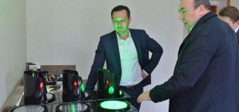 Semafoare inteligente pe străzile Chișinăului. Codreanu: „Noile semafoare „văd” traficul prin intermediul senzorilor”