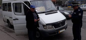 Verificări la stațiile terminus a microbuzelor de rută