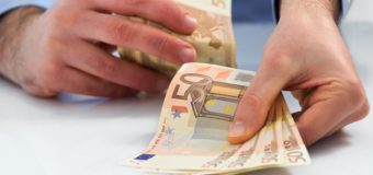 Un bărbat a promis unui polițist 300 euro pentru a nu fi tras la răspundere