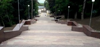 Inaugurarea scărilor de granit din Parcul „Valea Morilor” – amânată