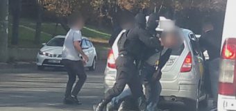 Doi bărbați, arestați pentru trafic de droguri (VIDEO)