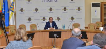 Program „pilot” pe străzile din Chișinău. Primarul: „Presupune includerea culorii verzi a semaforului”