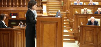 (VIDEO) Parlamentul s-a întrunit în ședință și examinează moţiunea de cenzură asupra activităţii Guvernului Sandu