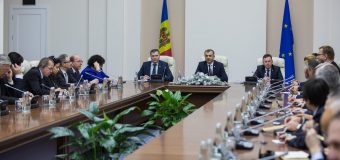 Premierul Chicu a prezidat întâlnirea echipei Guvernului cu ambasadorii acreditați în Republica Moldova