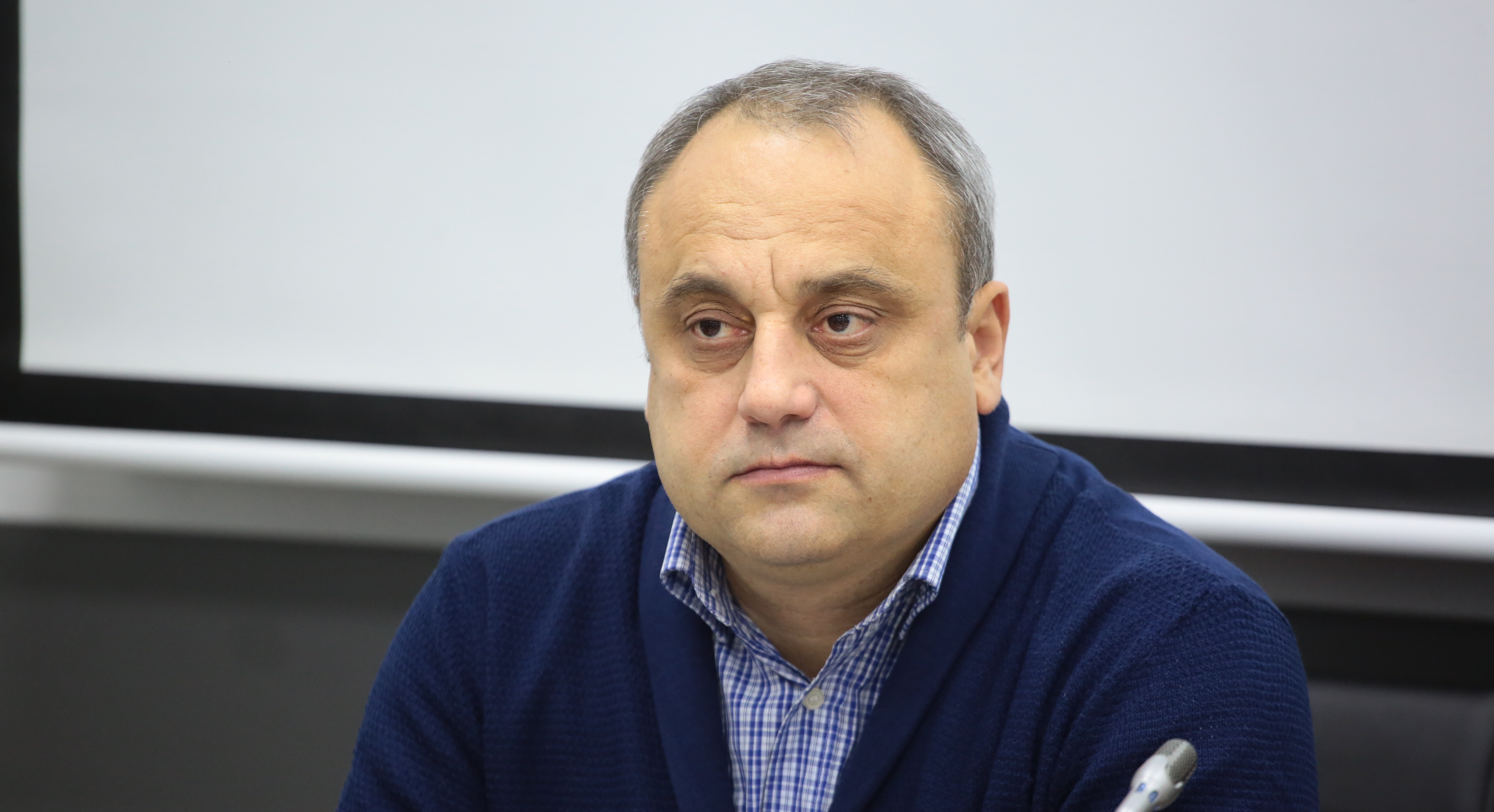 Moratoriu la angajare în sistemul public. CALM solicită explicații de la Guvern