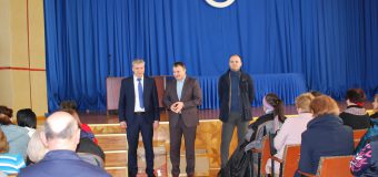 (FOTO) Directorul APP, Ghenadie Ţepordei – în vizită la Fabrica de Sticlă din Chişinău