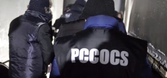 PCCOCS și INI desfășoară percheziții în mai multe locații din Chișinău, inclusiv la un fost prim-ministru