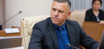 Ministrul Alexandru Pînzari spune de ce nu s-a prezentat la Parlament