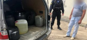 Un grup format din cetățeni ai R. Moldova – reținuți în flagrant pentru contrabandă cu ulei de pin