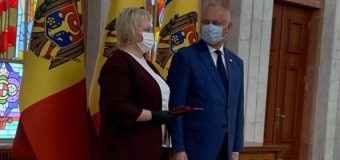 Sinilga Școlnic, pretorul sectorului Ciocana al capitalei – decorată cu Medalia „Meritul Civic”