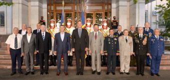 Ministrul Apărării: Cea de-a 29-a aniversare a Armatei Naționale se apropie cu pași rapizi. Am avut o întrevedere cu ex-miniştri ai Apărării