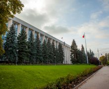 Guvernul: Aceste proteste „spontane” în fața instituțiilor statului nu sunt altceva decât instrucțiuni executate din exterior