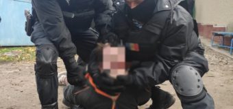 Datorită intervenției angajaților Inspectoratului General al Poliției, cei trei copii luați ostatici, la Mereni, au fost salvați