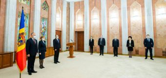 Noii miniștri au depus jurământul! Dodon: Urmează și alte schimbări