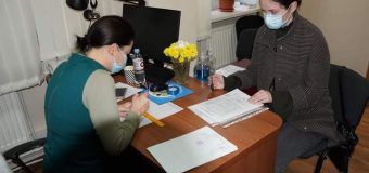 Procesul de recepționare a documentelor și materialelor electorale de la consiliile electorale de circumscripție continuă