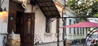 Decanter Wine Shop&Cafe serbează prima aniversare
