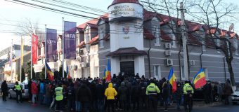 Protest la Federația Moldovenească de Fotbal: „Jos mafia conducerii”