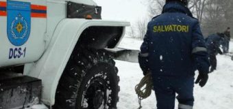 Peste 170 autovehicule au fost deblocate de salvatori și pompieri de pe traseele din țară