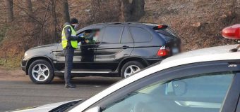 Filtru pe strada Muncești din capitală: Polițiștii au stopat peste 300 de automobile