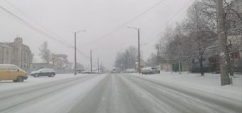 În capitală se circulă în condiții de iarnă, anunță Primăria Chișinău