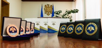 Diplome de onoare pentru 15 funcționari vamali