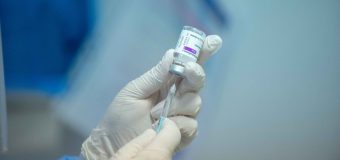 Este suficientă doar administrarea primei doze de vaccin? Iată răspunsul