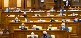 Parlamentul a acordat vot de neîncredere pentru trei judecători ai Curții Constituționale