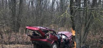 Două persoane au decedat într-un grav accident la Ocnița