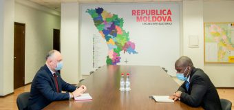 Dodon anunță că s-a văzut cu Ambasadorul SUA în R. Moldova, la inițiativa părții americane