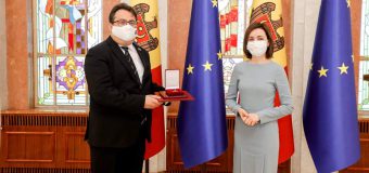 Președintele Republicii Moldova i-a conferit „Ordinul de Onoare” Ambasadorului UE în țara noastră