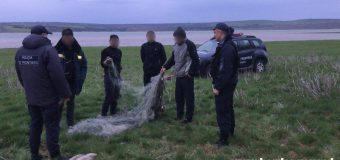 Patru pescari – amendați de polițiștii de frontieră