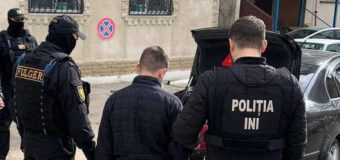 Chișinău: Zeci de percheziții la o grupare specializată în comercializarea drogurilor