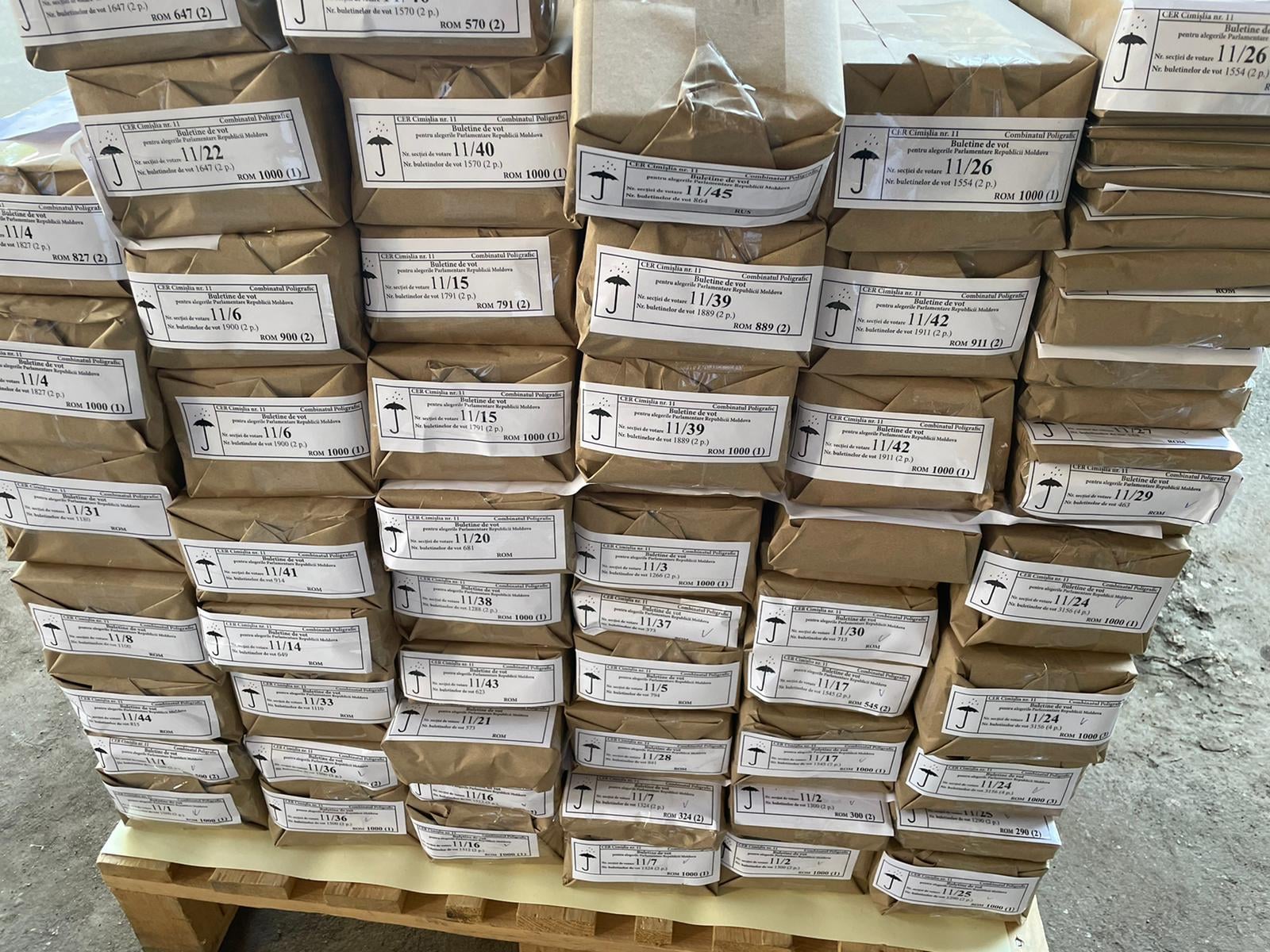 Buletinele de vot iau calea către consiliile electorale de circumscripție electorală din țară