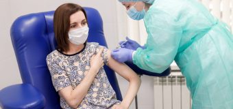 Președintele Maia Sandu s-a vaccinat cu cea de-a două doză de vaccin