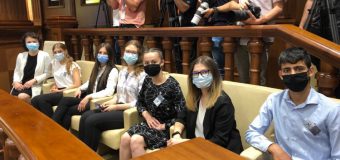 Tineri din diferite raioane ale țării au asistat la ședința de constituire a Parlamentului de legislatura a XI-a