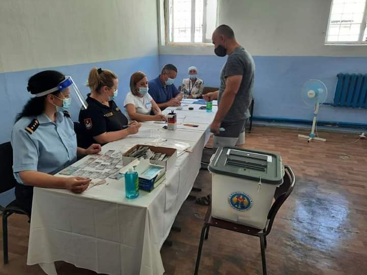 Aproape 6 mii de persoane private de libertate şi-au exercitat dreptul de vot