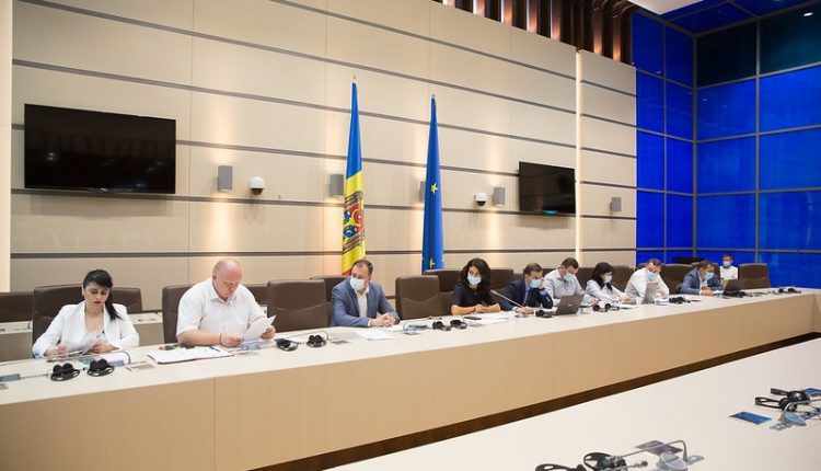 Deputații propun includerea unui mecanism de verificare a activității Procurorului General, cât și de sancționare a acestuia