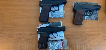 Trei arme pneumatice și balonașe cu aer comprimat – depistate la controlul de frontieră asupra unui cetățean al Israelului