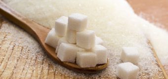 Studiu: Un moldovean consumă de 5 ori mai mult zahăr decât are nevoie organismul său